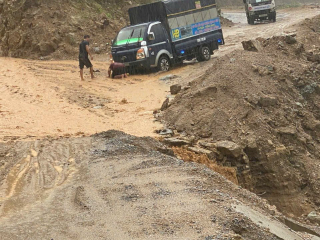 NHỮNG CHUYẾN XE VÔ GIÁ